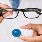 contact lenses vs glasses